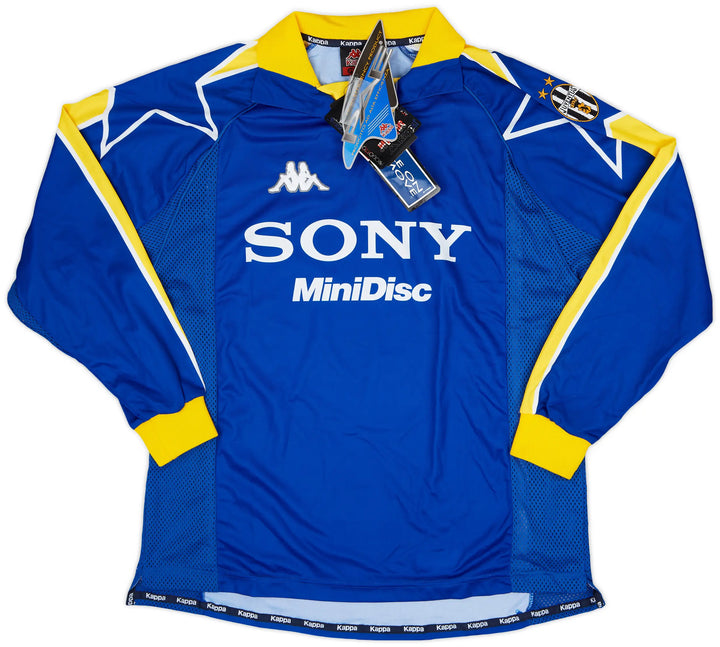 1996-97 Juventus Away Shirt Long Sleeve