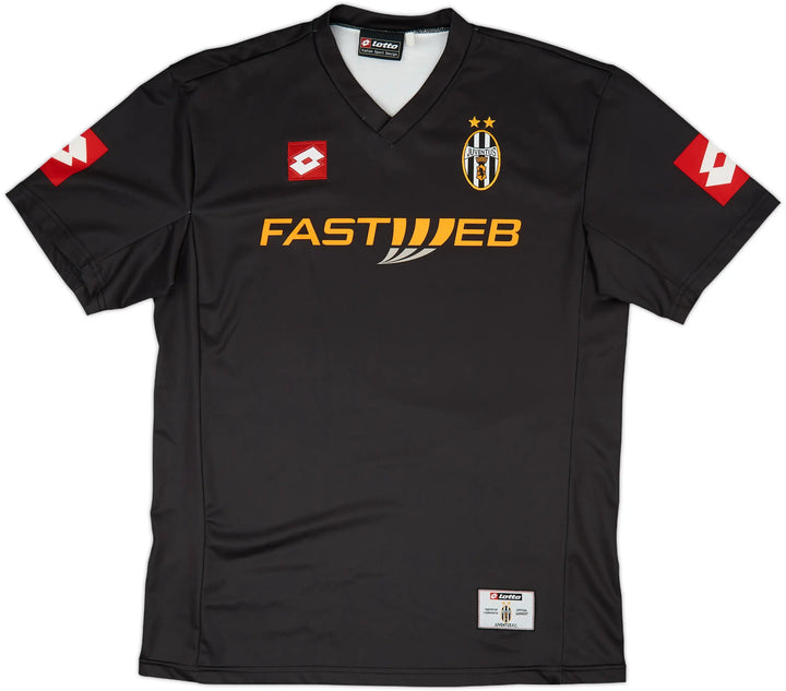 2001-02 Juventus Away Shirt