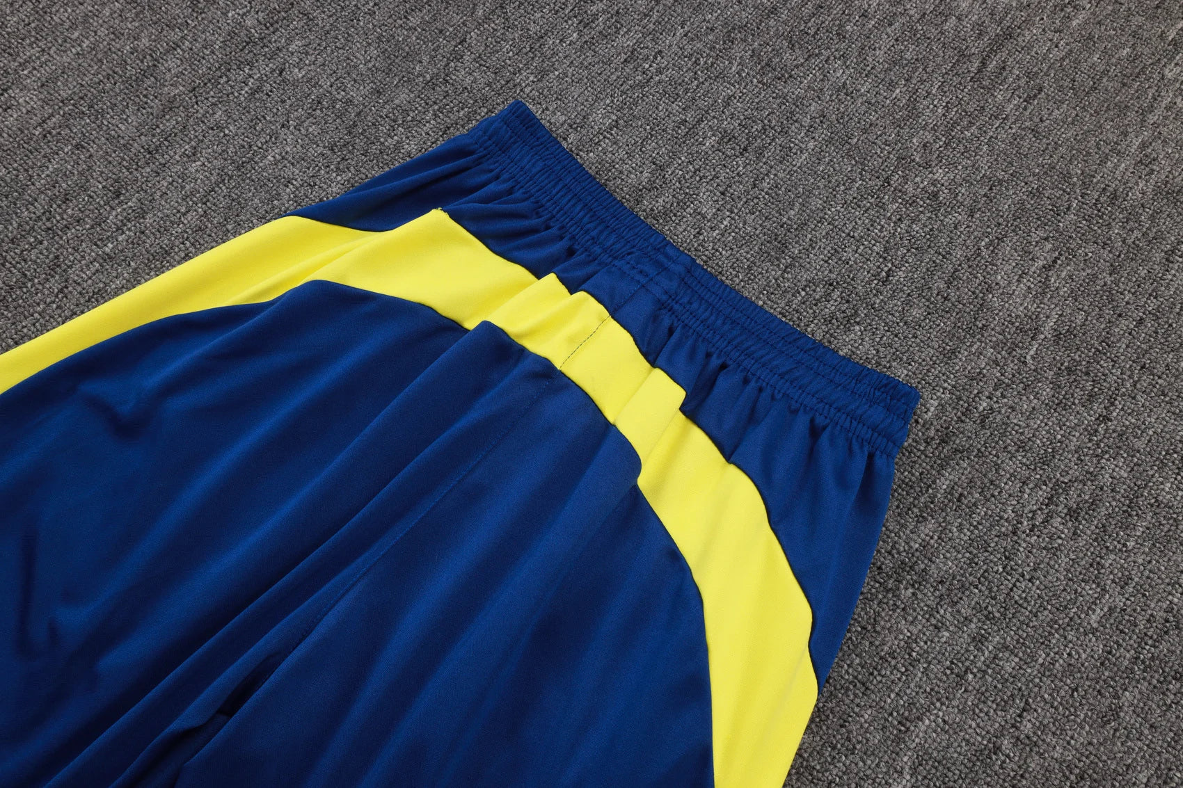 Arsenal Winter Tracksuit 2025-26