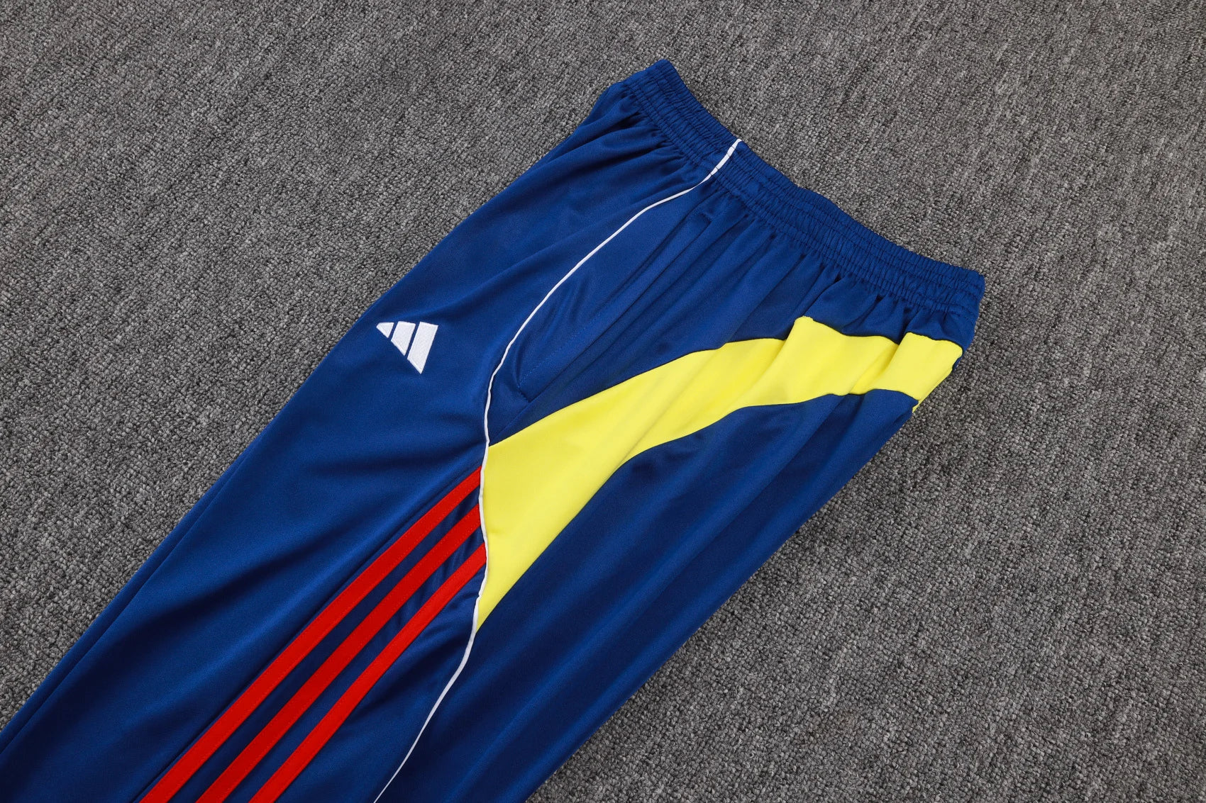 Arsenal Winter Tracksuit 2025-26