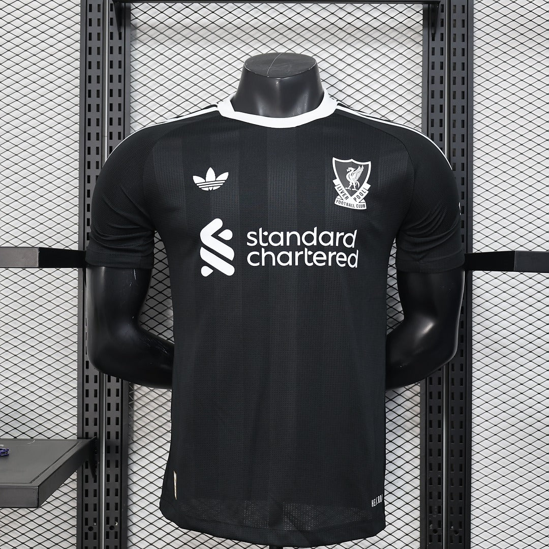 Liverpool 2025-26 Goalkeeper Kit