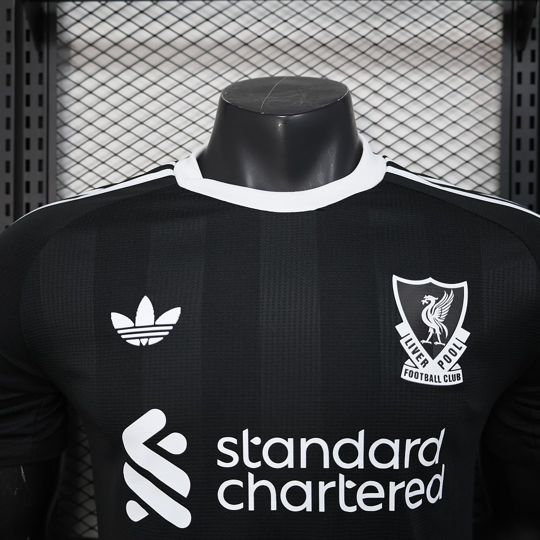 Liverpool 2025-26 Goalkeeper Kit