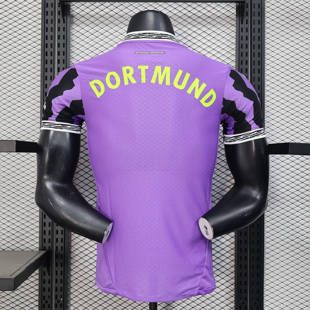 Borussia Dortmund 2025-26 Goalkeeper Kit