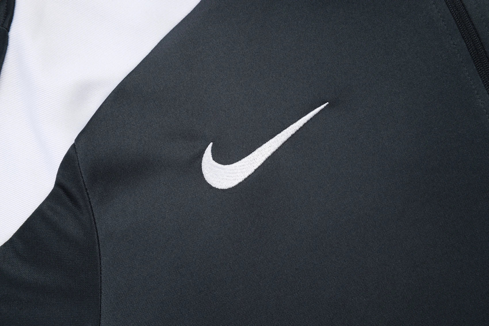 Chelsea Winter Tracksuit 2025-26