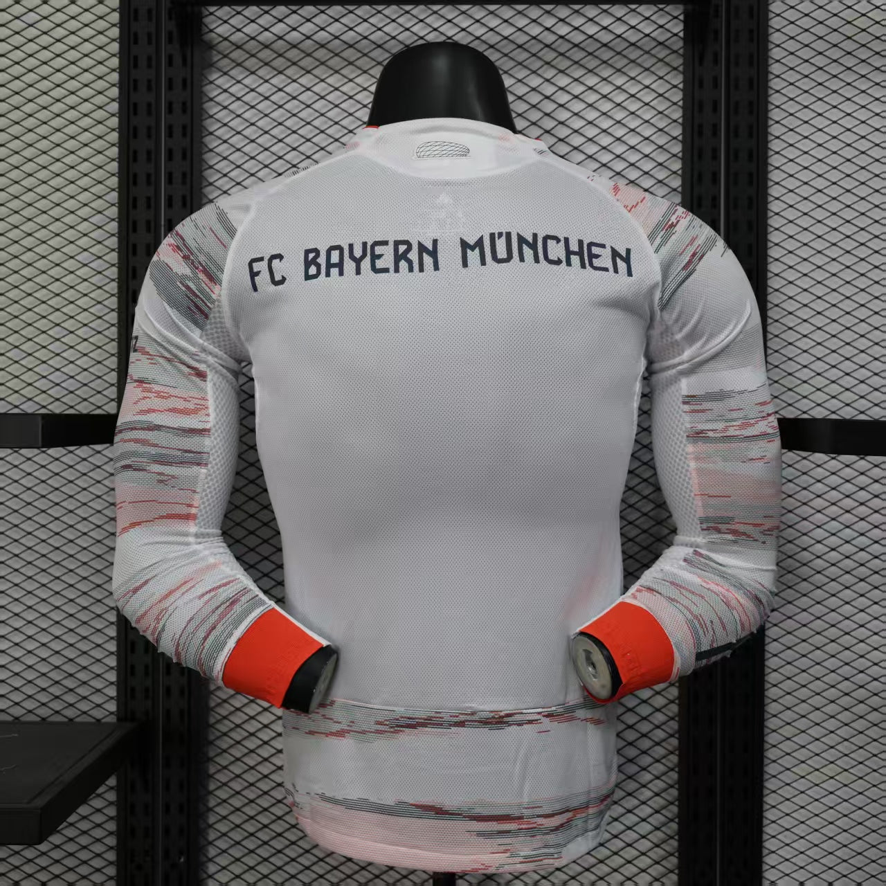 FC Bayern Munich 2025-26 Away Long Sleeve