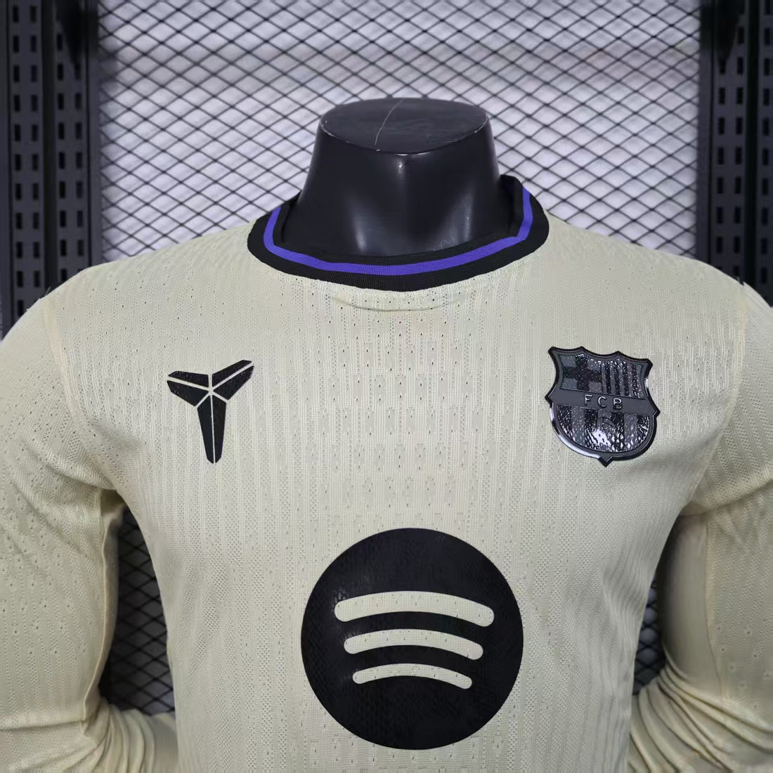 FC Barcelona 2025-26 Away Long Sleeve