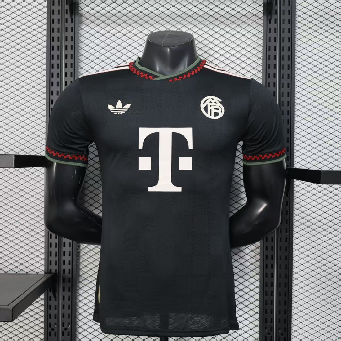 FC Bayern Munich 2025-26 Third