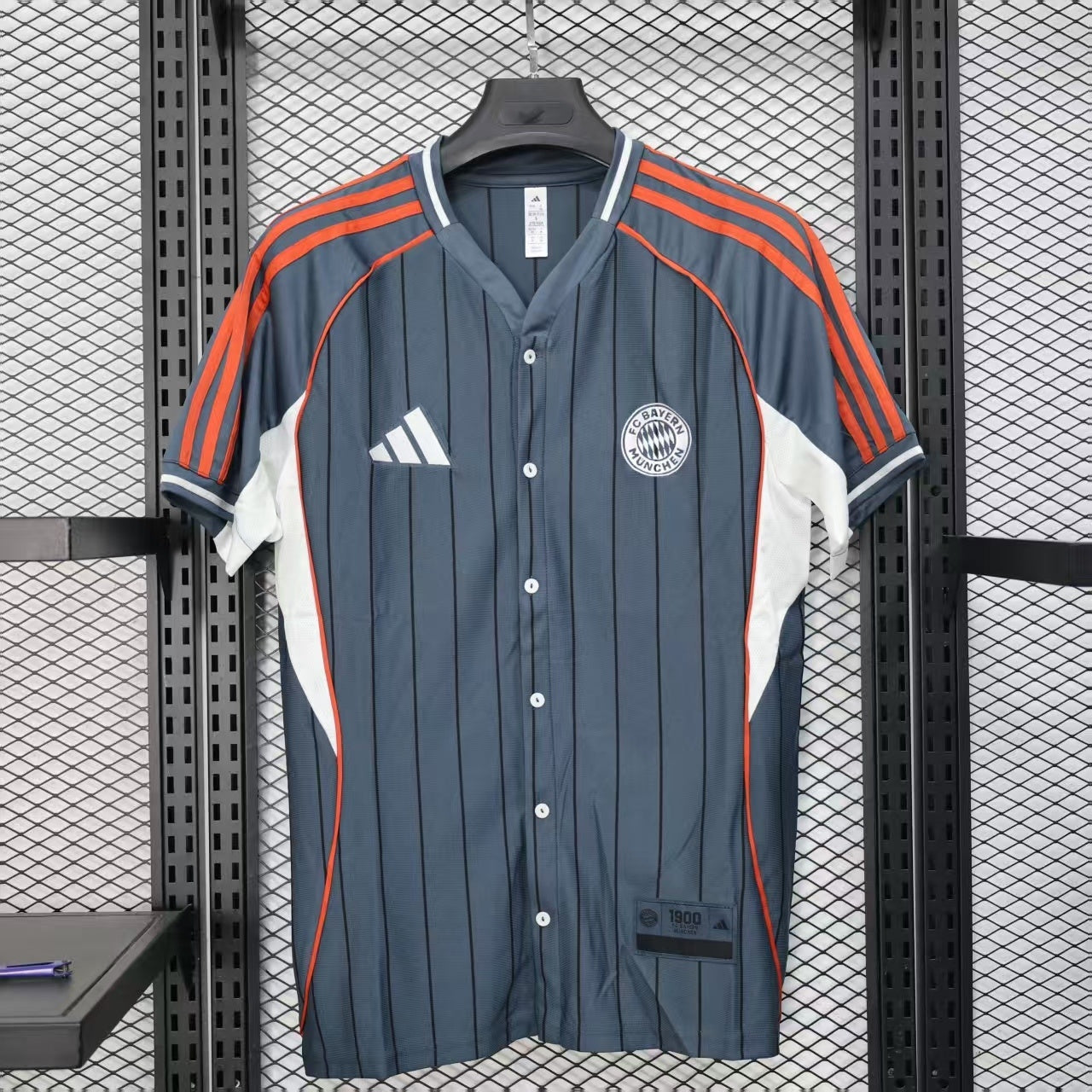 FC Bayern Munich Baseball Shirt 2025-26
