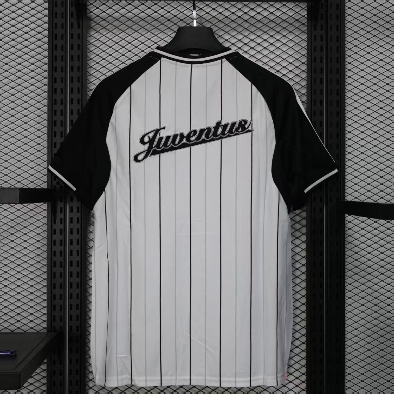Juventus Baseball Shirt 2025-26