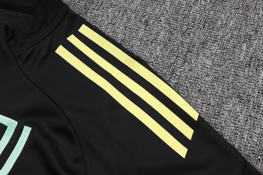 Juventus Winter Tracksuit 2025-26