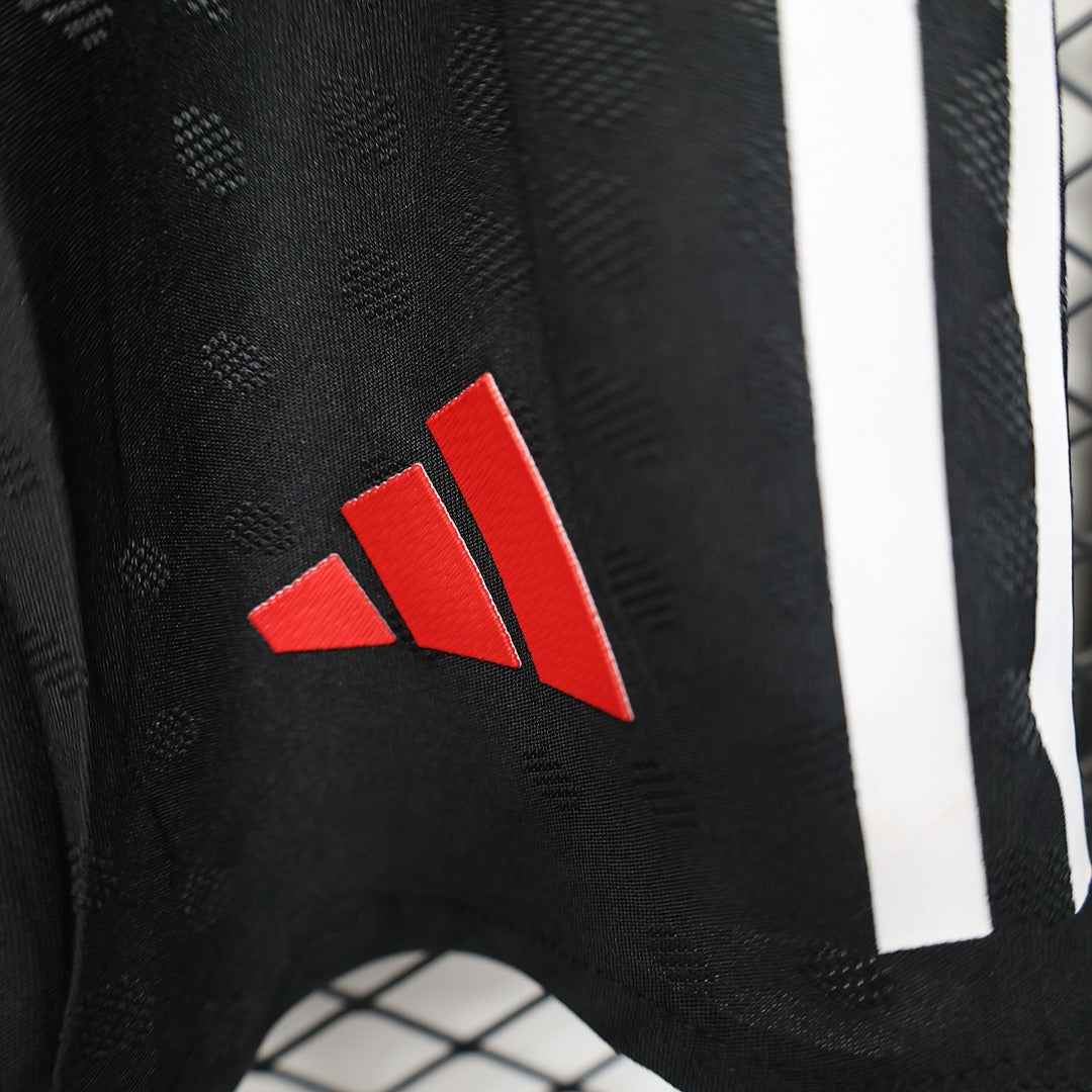 Liverpool 2025-26 Away Shorts