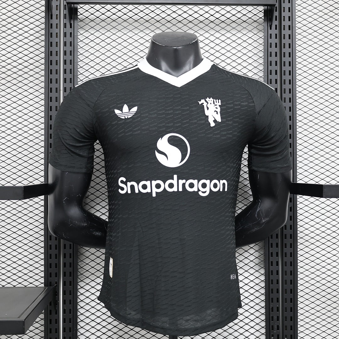 Manchester United 2024-25 Goalkeeper Kit