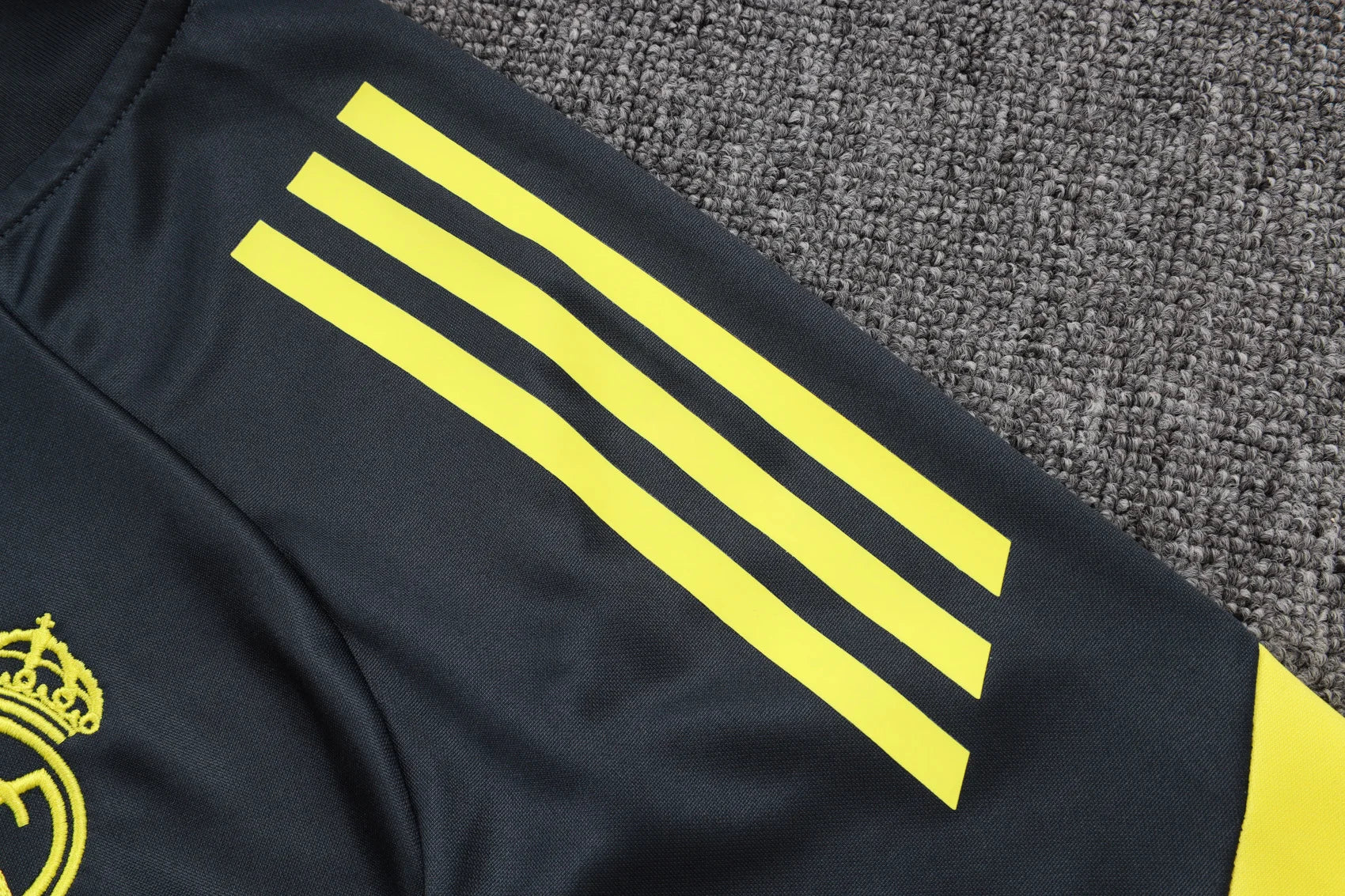 Real Madrid Winter Tracksuit 2025-26